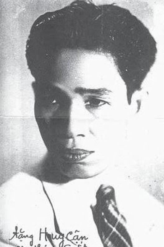 Khái Hưng
