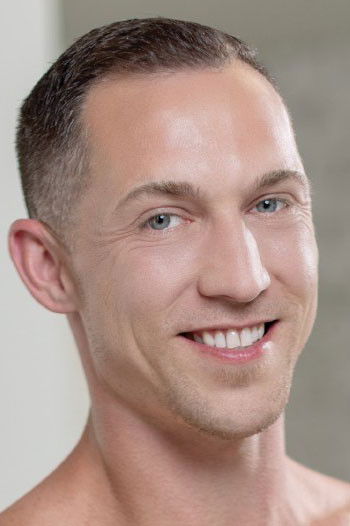 et billede af Ethan Sinns