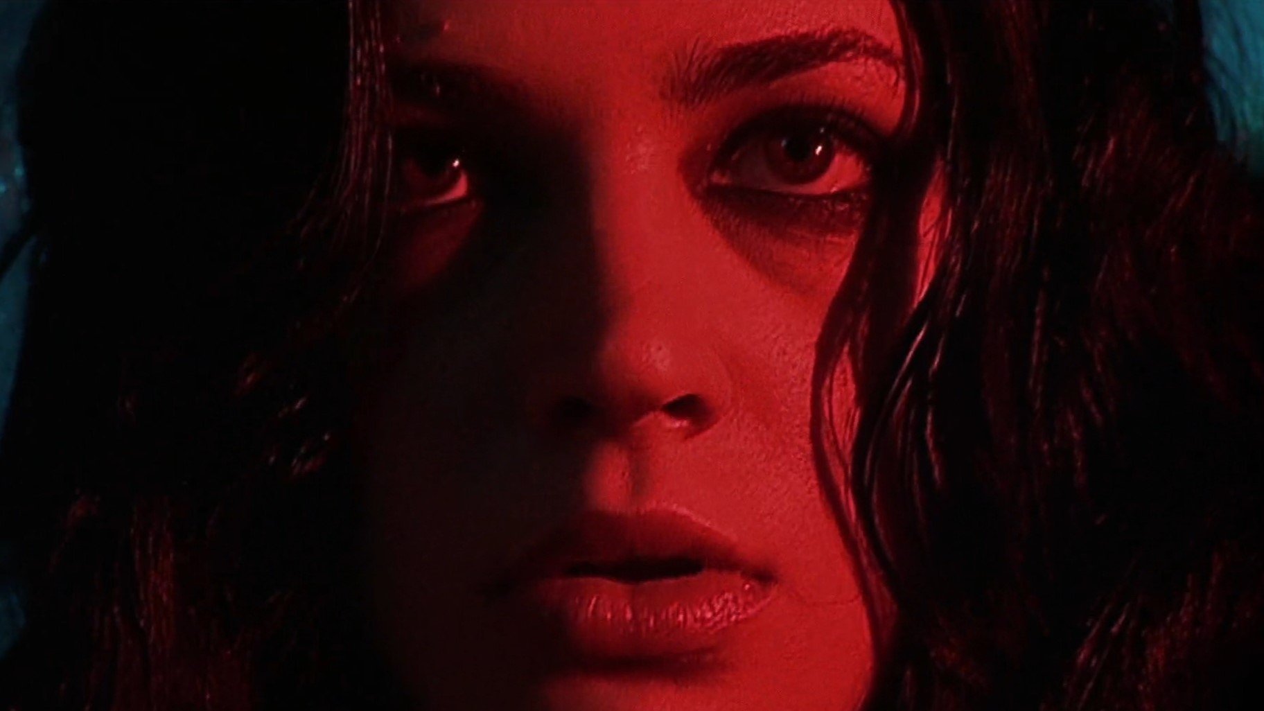 Scarlet Diva (2000)