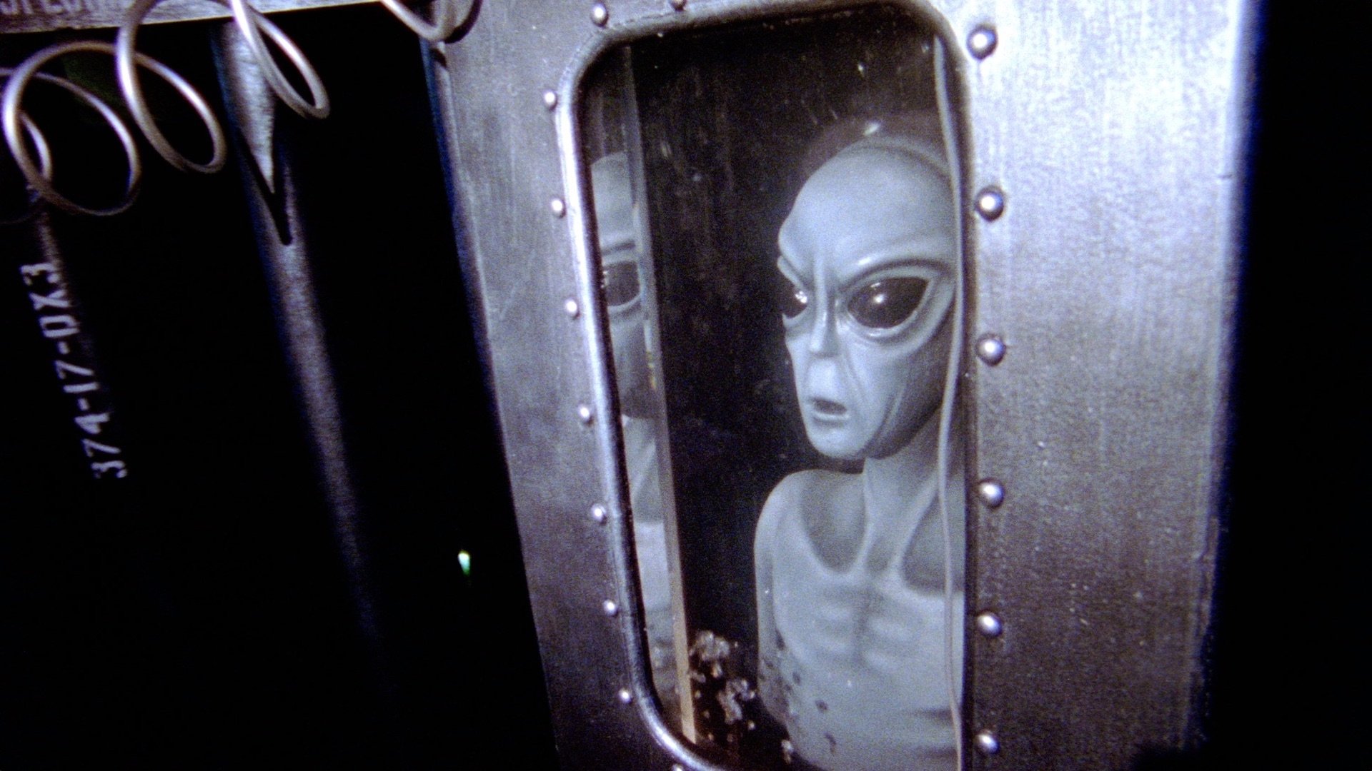 Six Days in Roswell (1998)