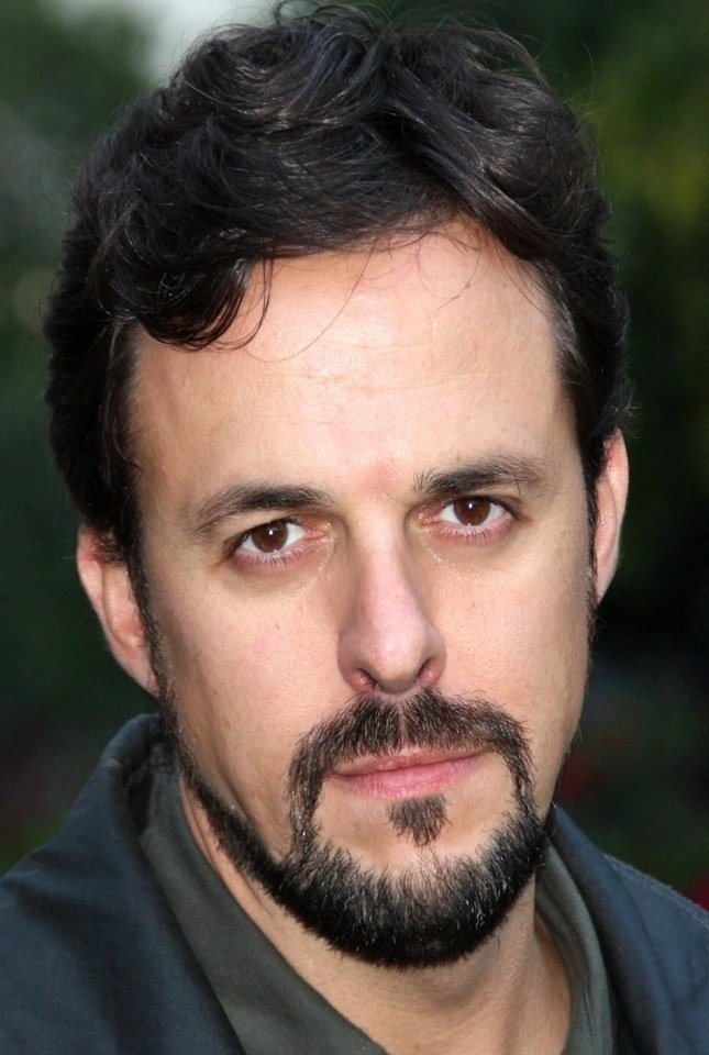 Héctor Garay's picture in the cast