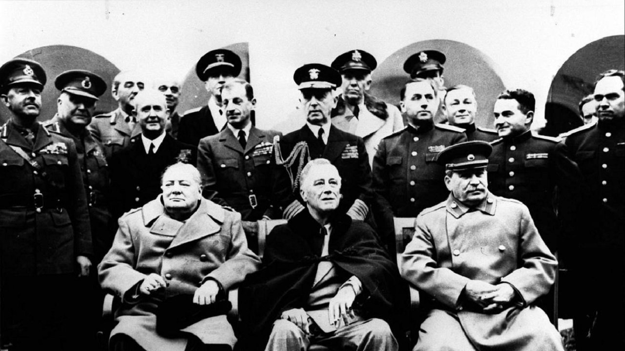 Imagem do Filme Staline, Roosevelt, Churchill : Yalta, la paix impossible