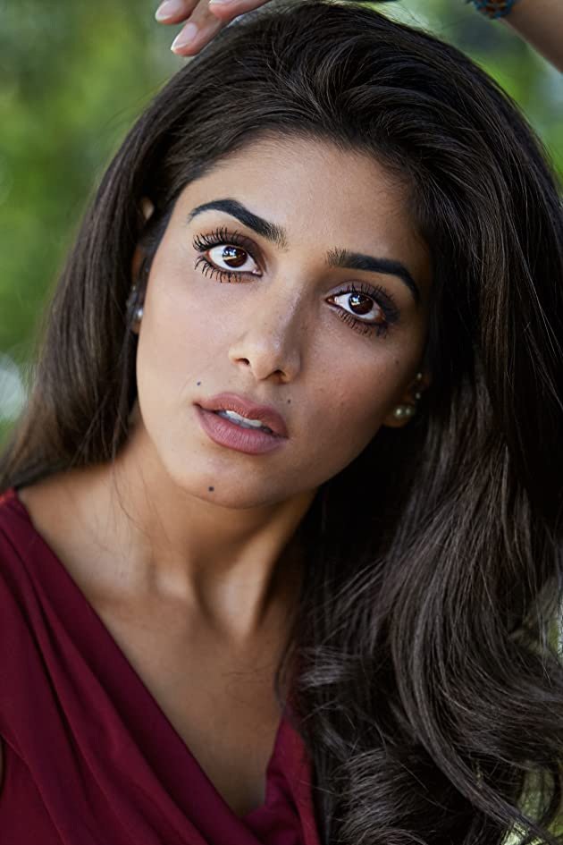 et billede af Arazou Baker