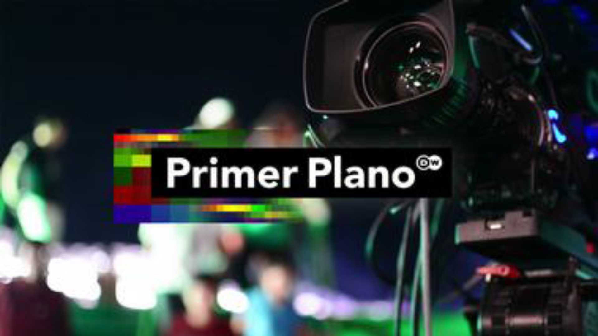 Primer Plano backdrop