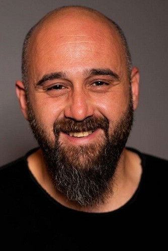 et billede af Görkem Türkeş