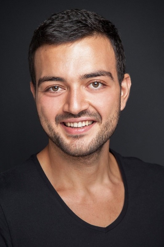 et billede af Safa Tabur