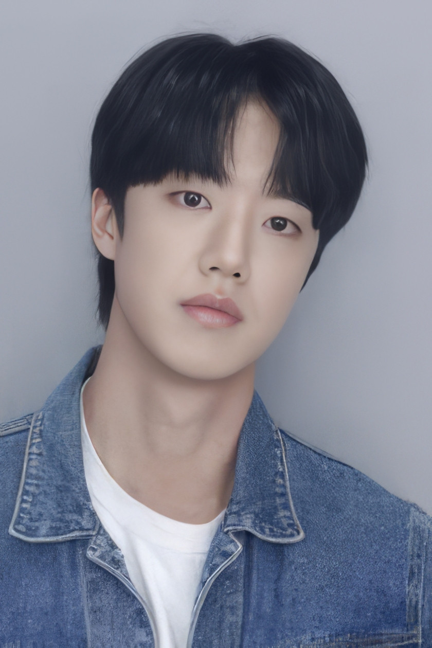 Profile 지승진 with character Han Si-woo