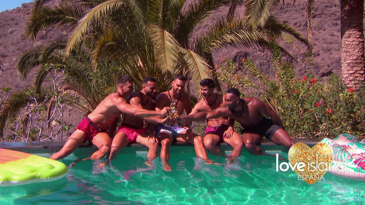 Love Island - Staffel 2 Folge 16 (1970)