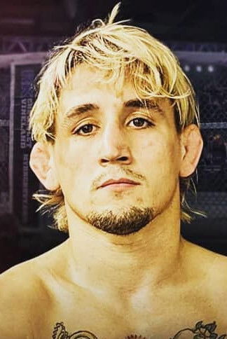 et billede af Kris Moutinho