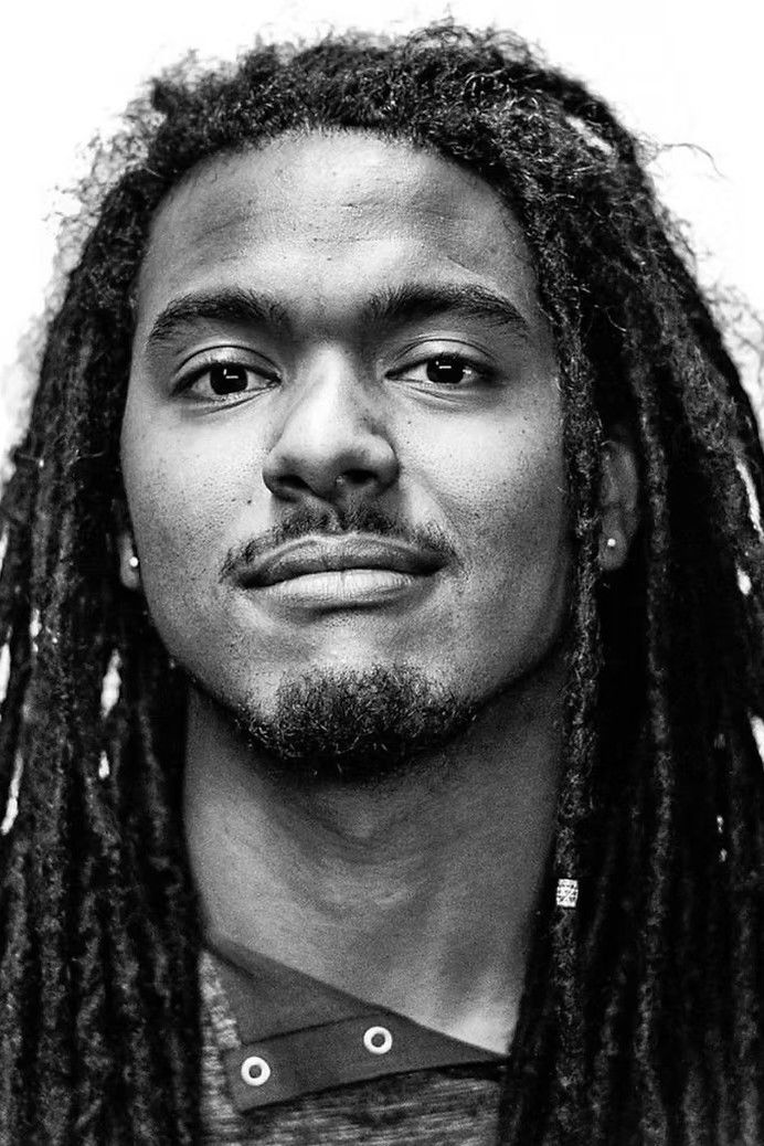 et billede af Manoah Ainuu