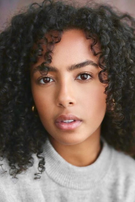 et billede af Elèna Gyasi