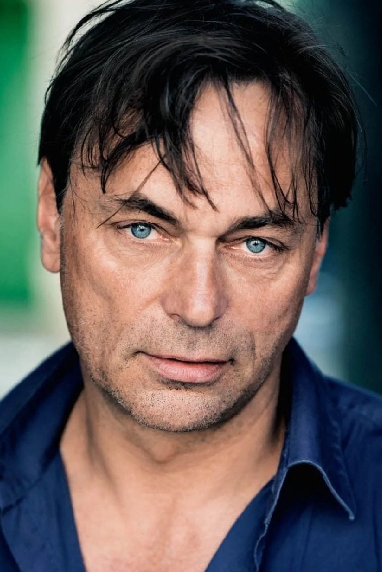 et billede af Peter Benedict