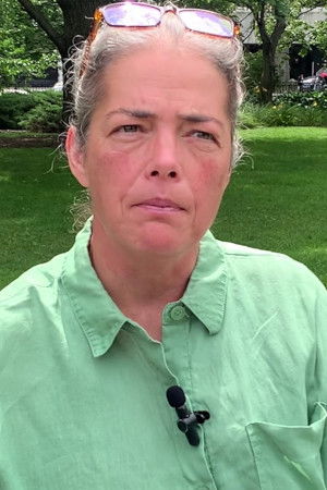 et billede af Brigette Pellerin