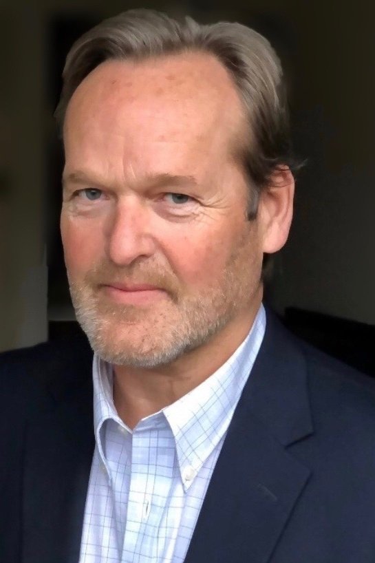 et billede af James Ralph