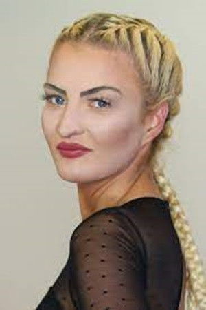 et billede af Evangeline Love