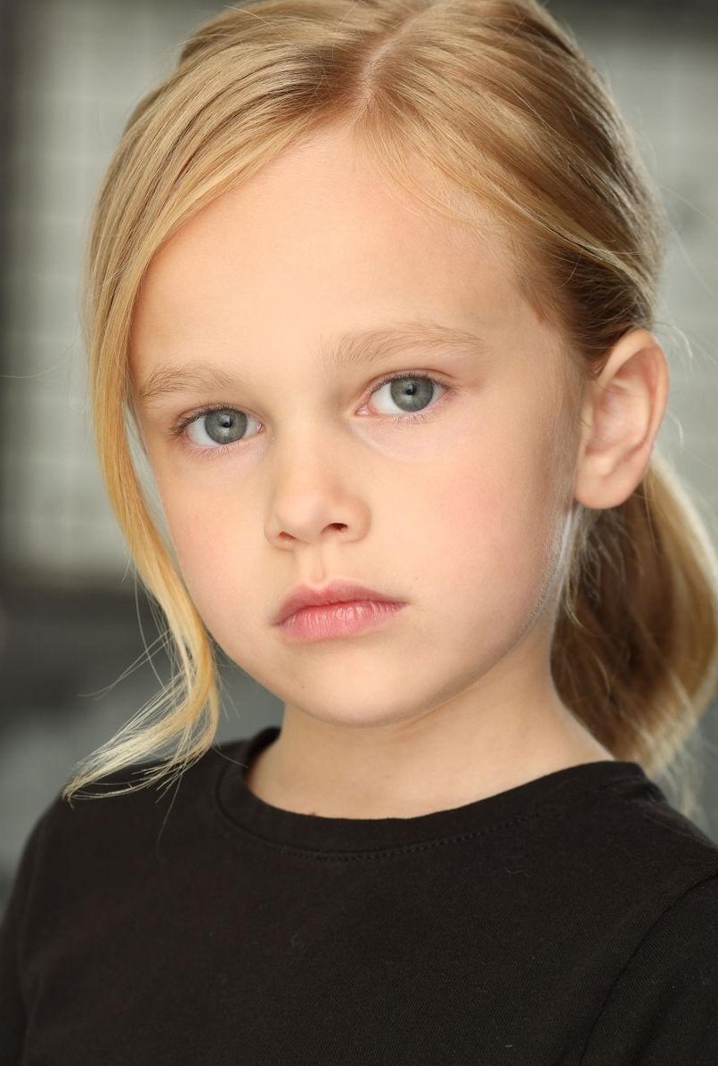 et billede af Halston Owen