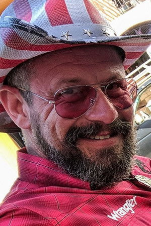 et billede af Topher Stone