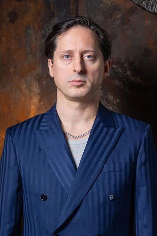 et billede af Carl Barât
