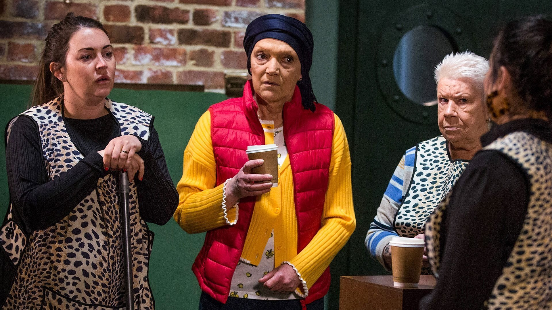 EastEnders - Saison 35 Episode 90 : Épisode 90 (2025)