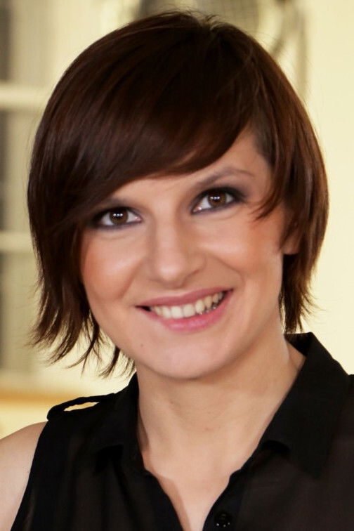 et billede af Nina Young