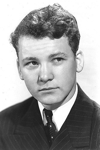 et billede af George Ernest