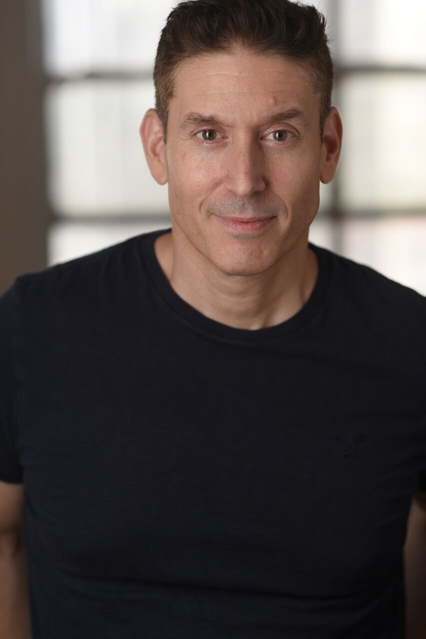 et billede af Ray Crisara