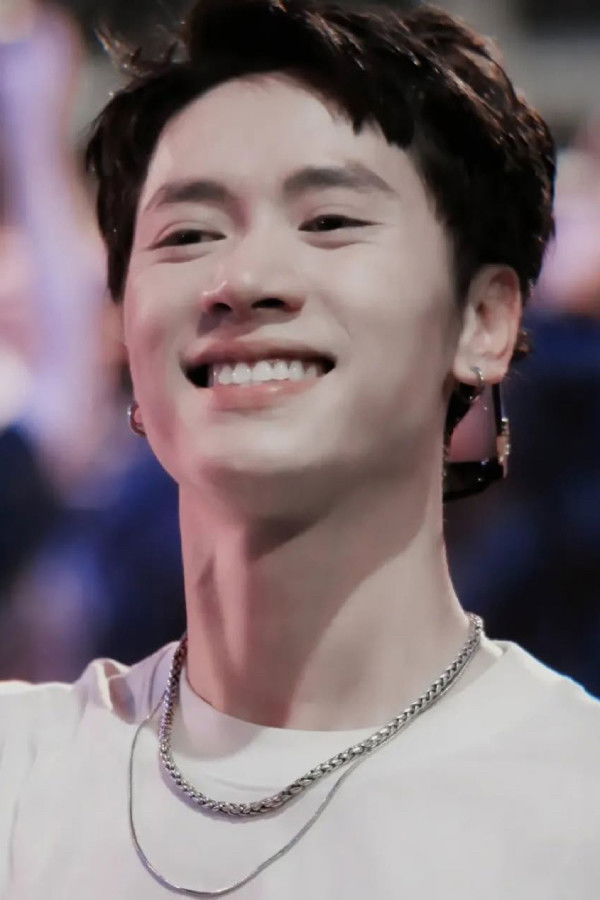 et billede af Lê Hoàng Long