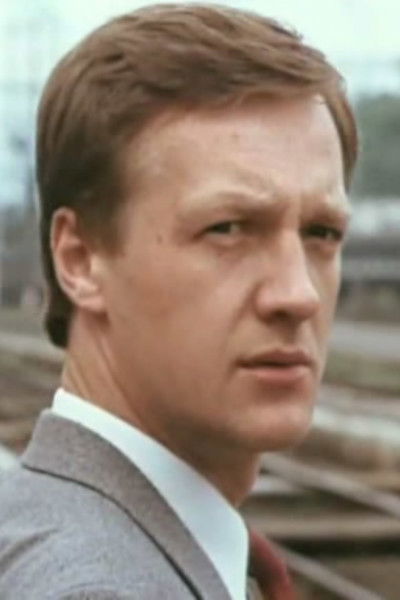 et billede af Anatoli Lukyanenko