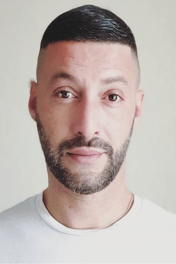 et billede af Zaher Rehaz