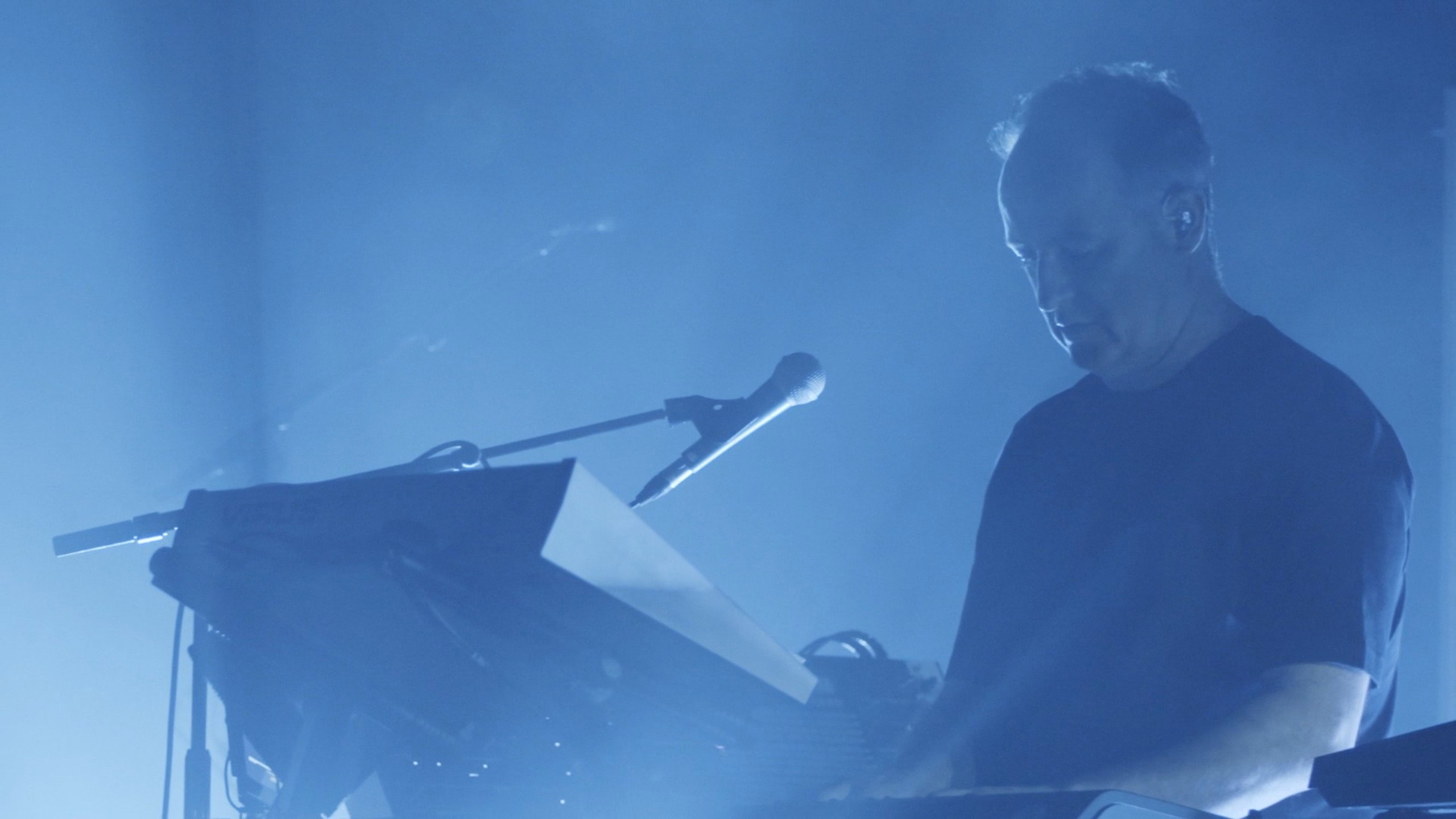 Sasha : re-Fracted : Live