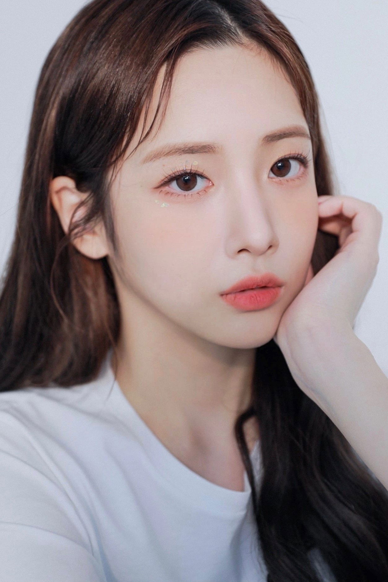 et billede af Yoo Ji-ae