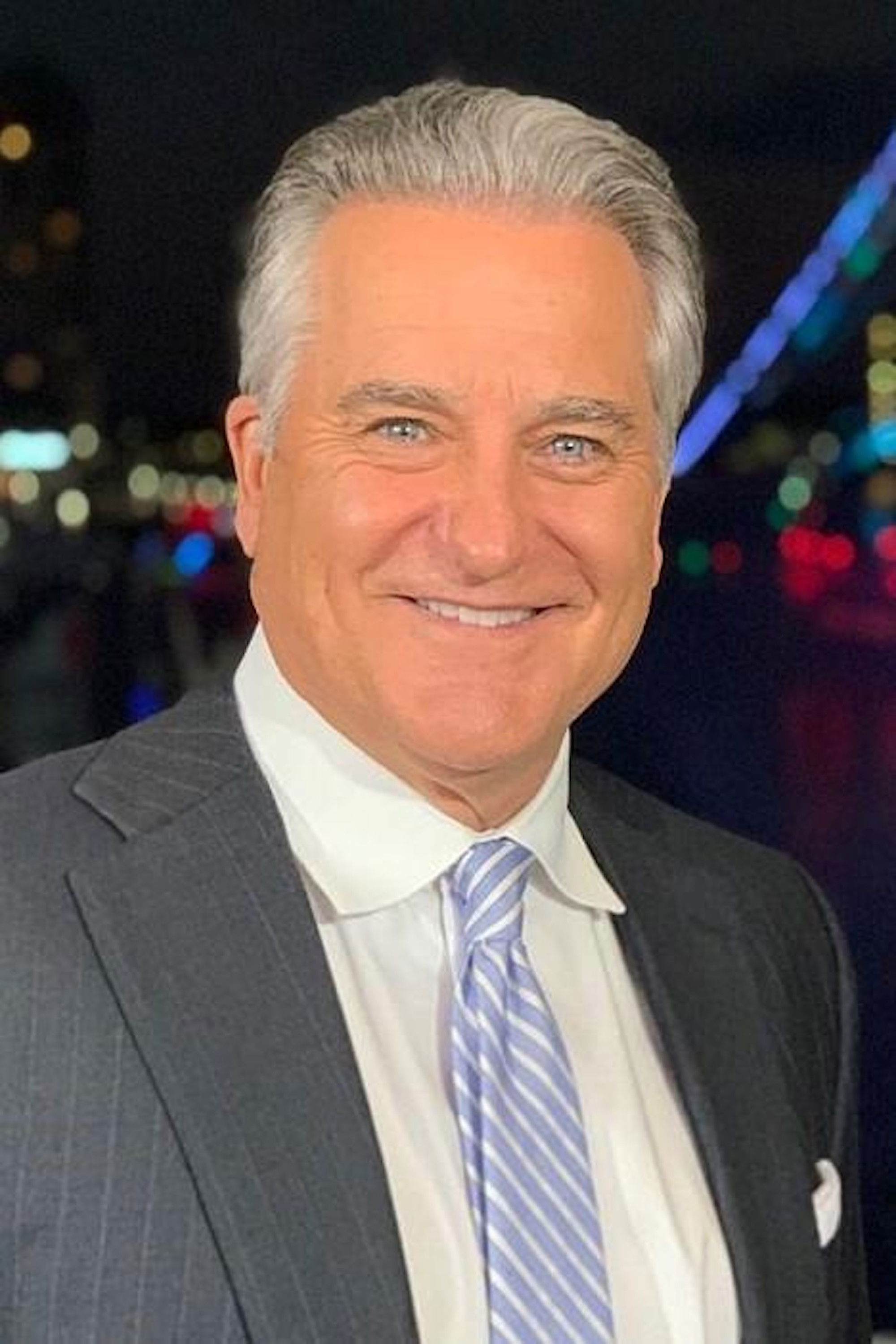 et billede af Steve Mariucci