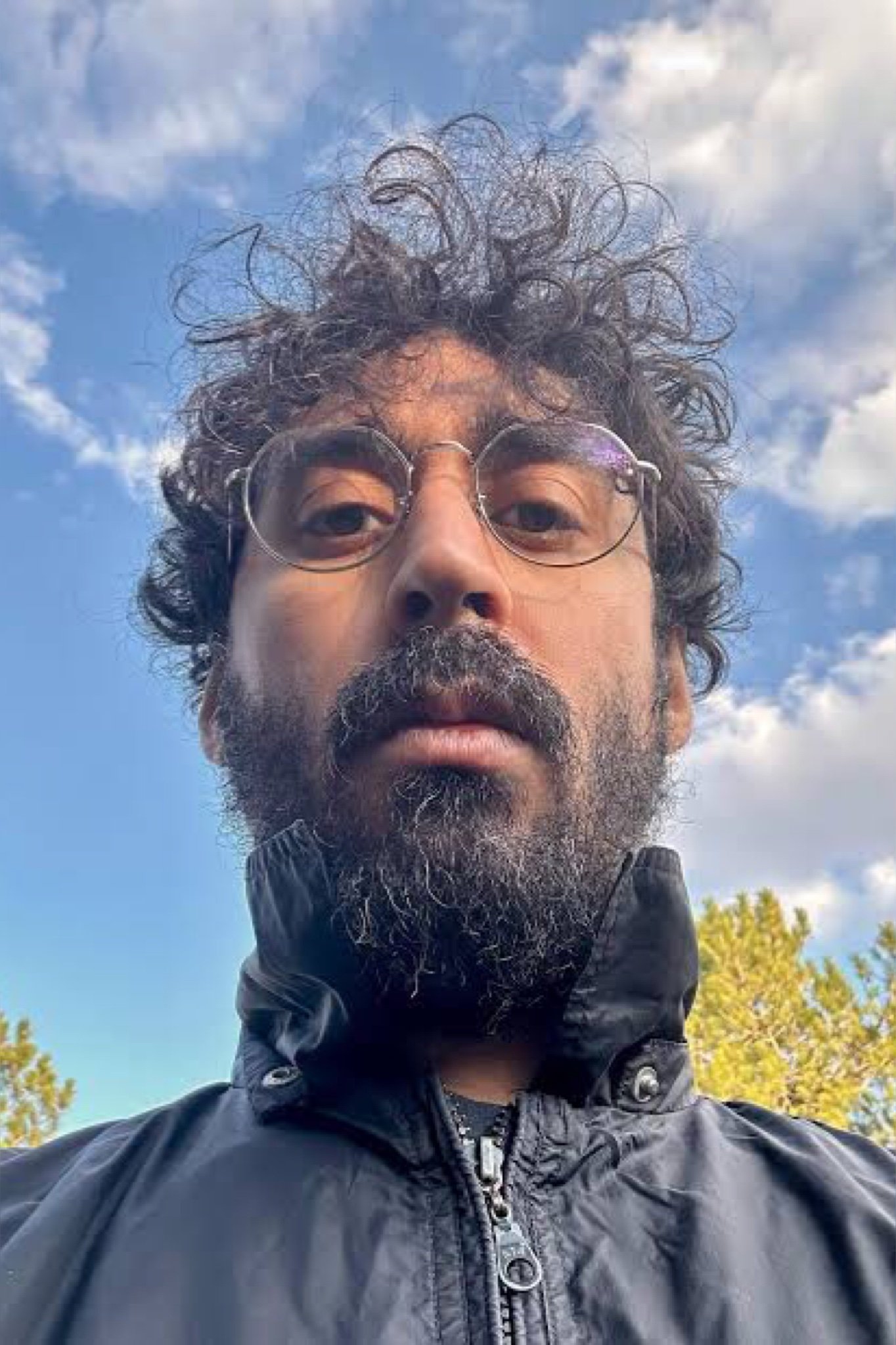 et billede af Ozan Akyol