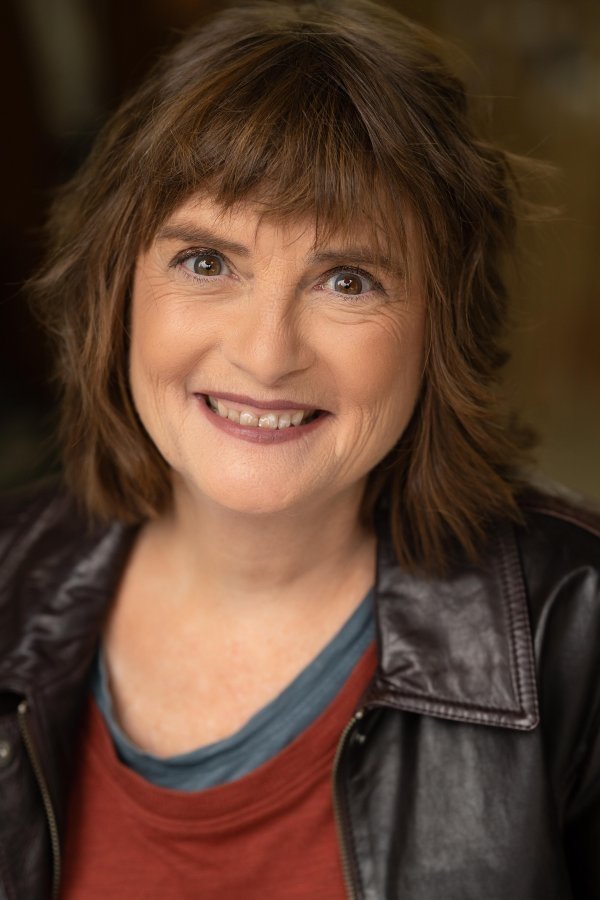 et billede af Cyndi Rhoads