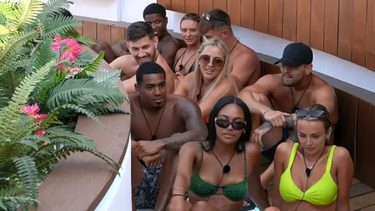 Love Island Season 10 :Episode 27  Unseen Bits #4