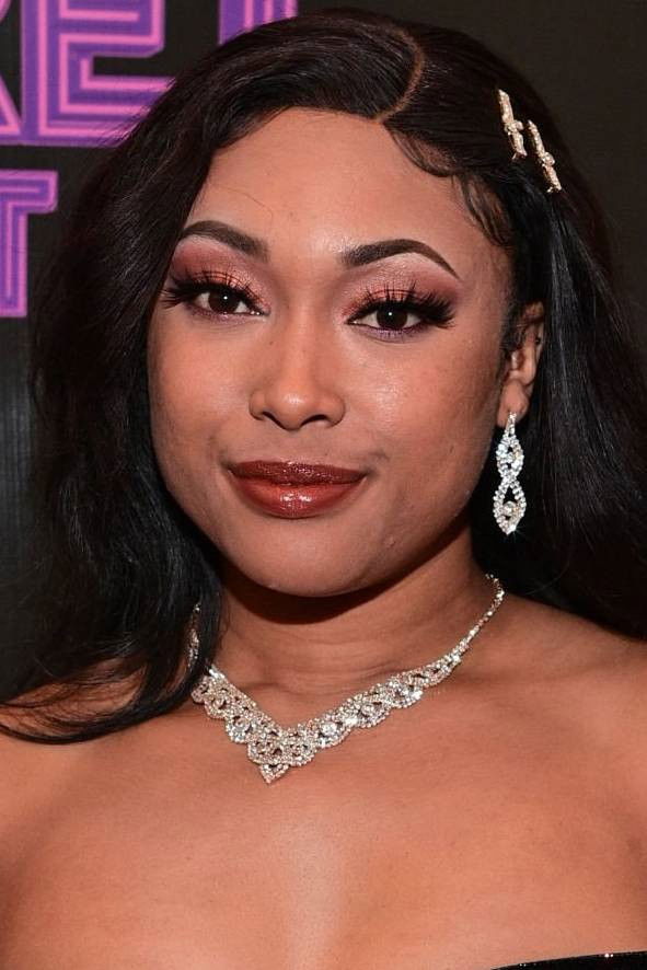 et billede af Chanel Tso