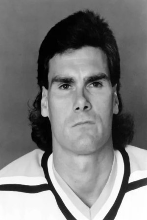 et billede af Jay Caufield