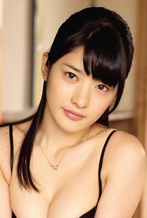 et billede af Erina Kamiya