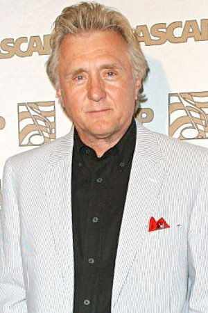 et billede af Hawk Wolinski