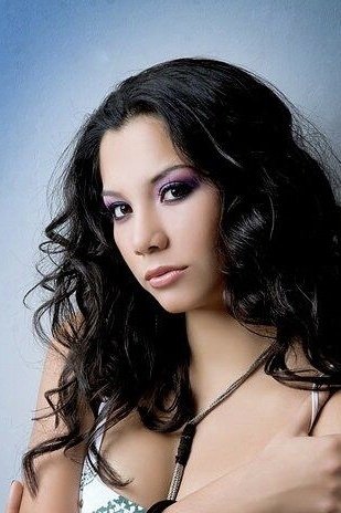 Mayra Couto's picture in the cast