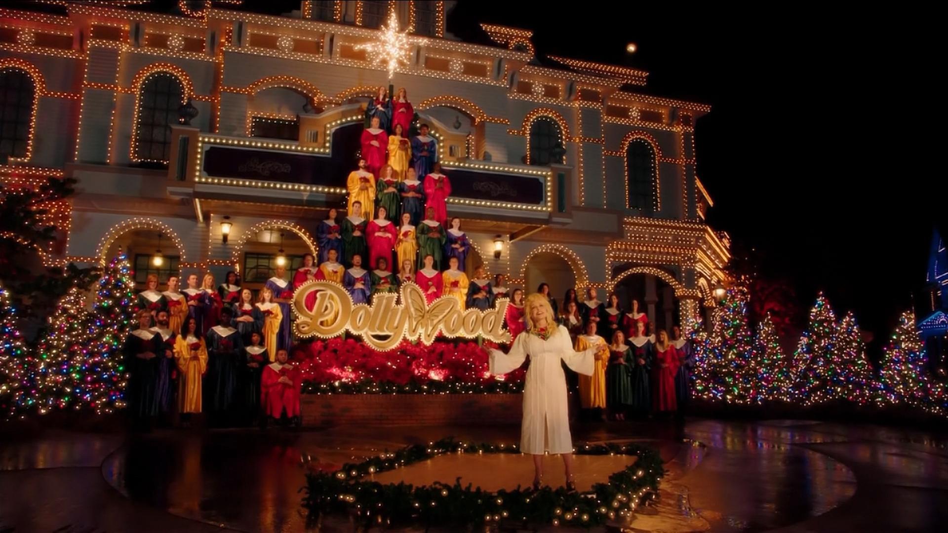 Dolly Parton's Christmas of Many Colors: Circle of Love