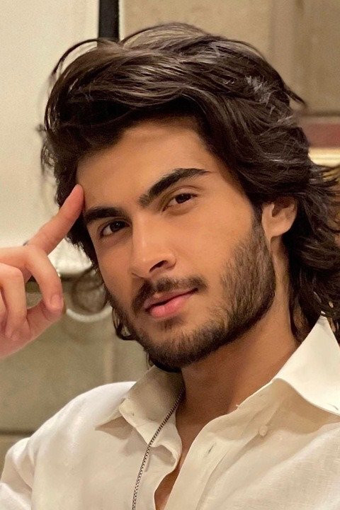 et billede af Haroon Kadwani