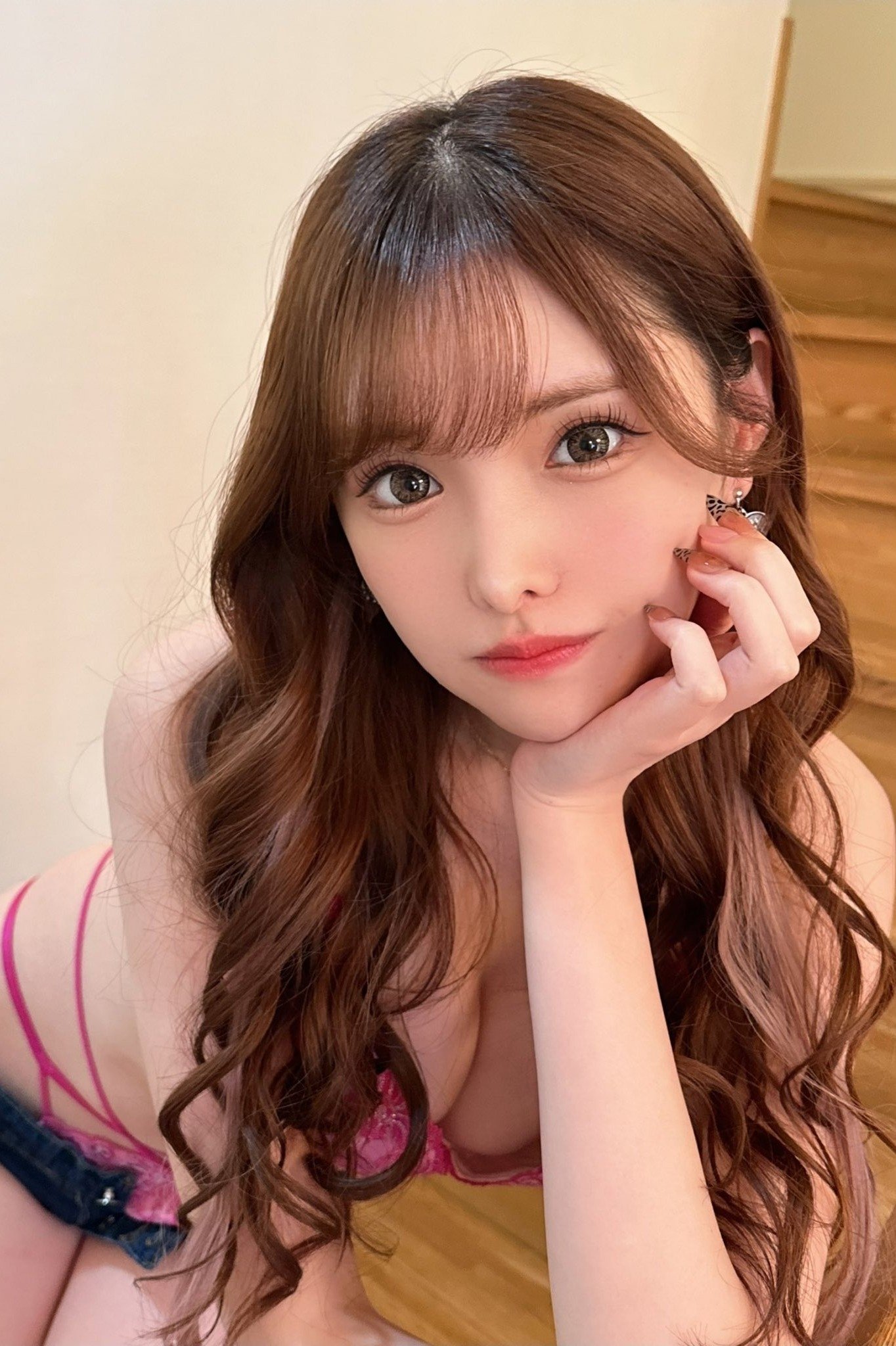 新ありな(Arata Arina,新有菜)