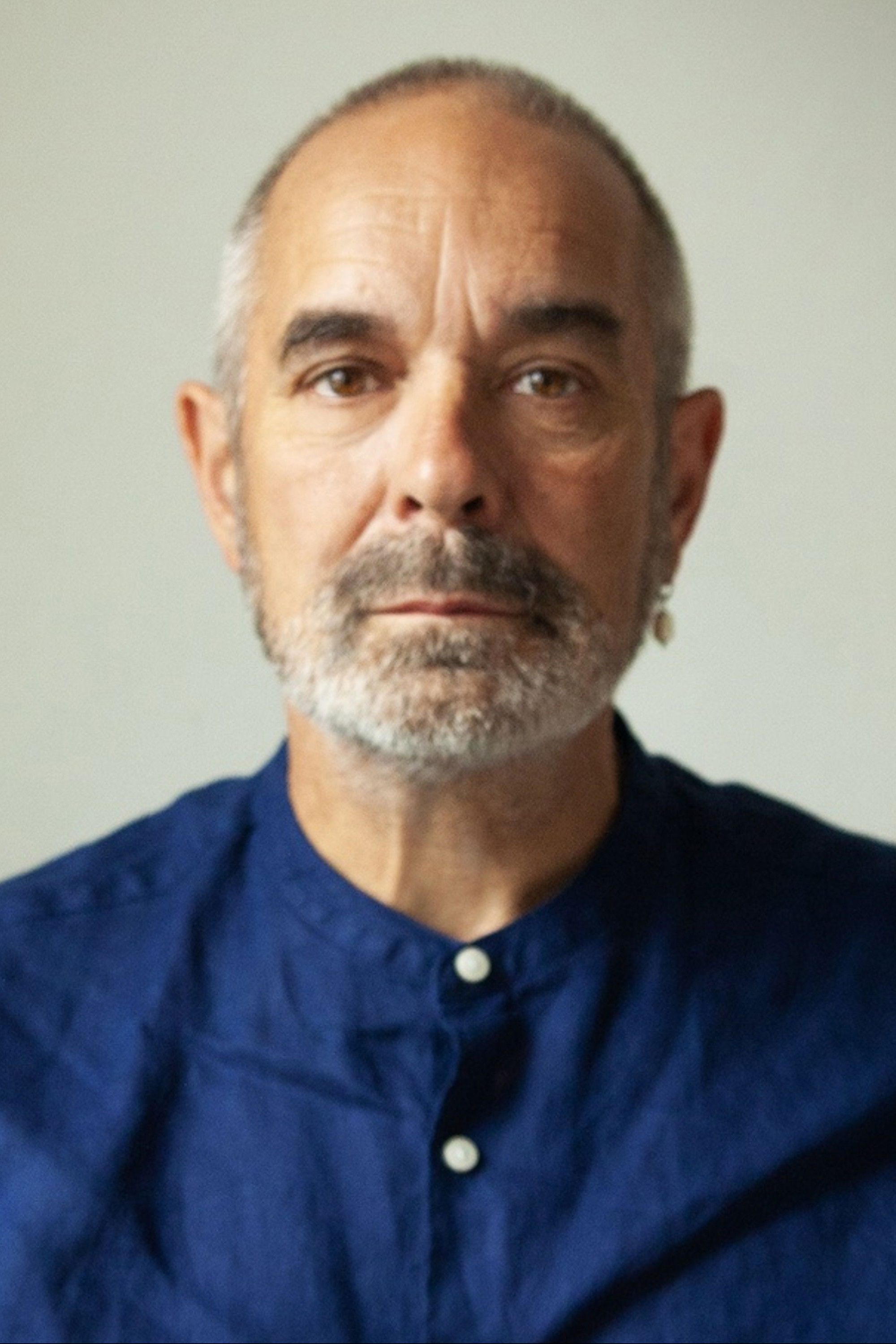 et billede af Roger Eno