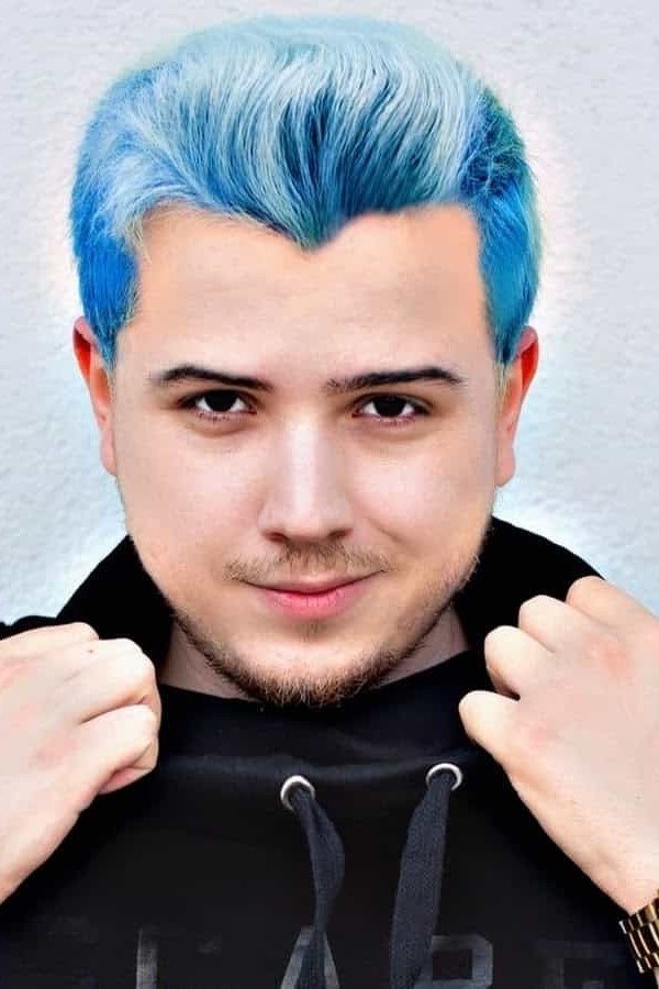 et billede af Kazim Semih Varol