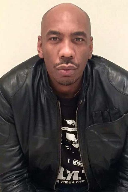 et billede af Douglas Embry