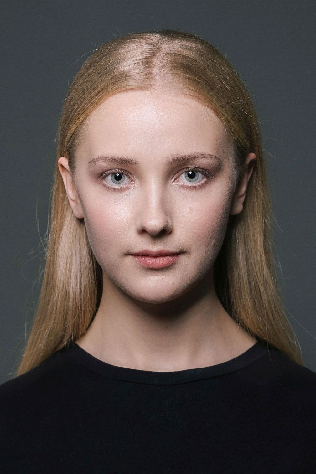 et billede af Hele-Riin Palumaa