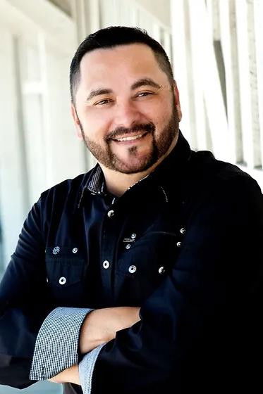 et billede af Dennis Gaxiola