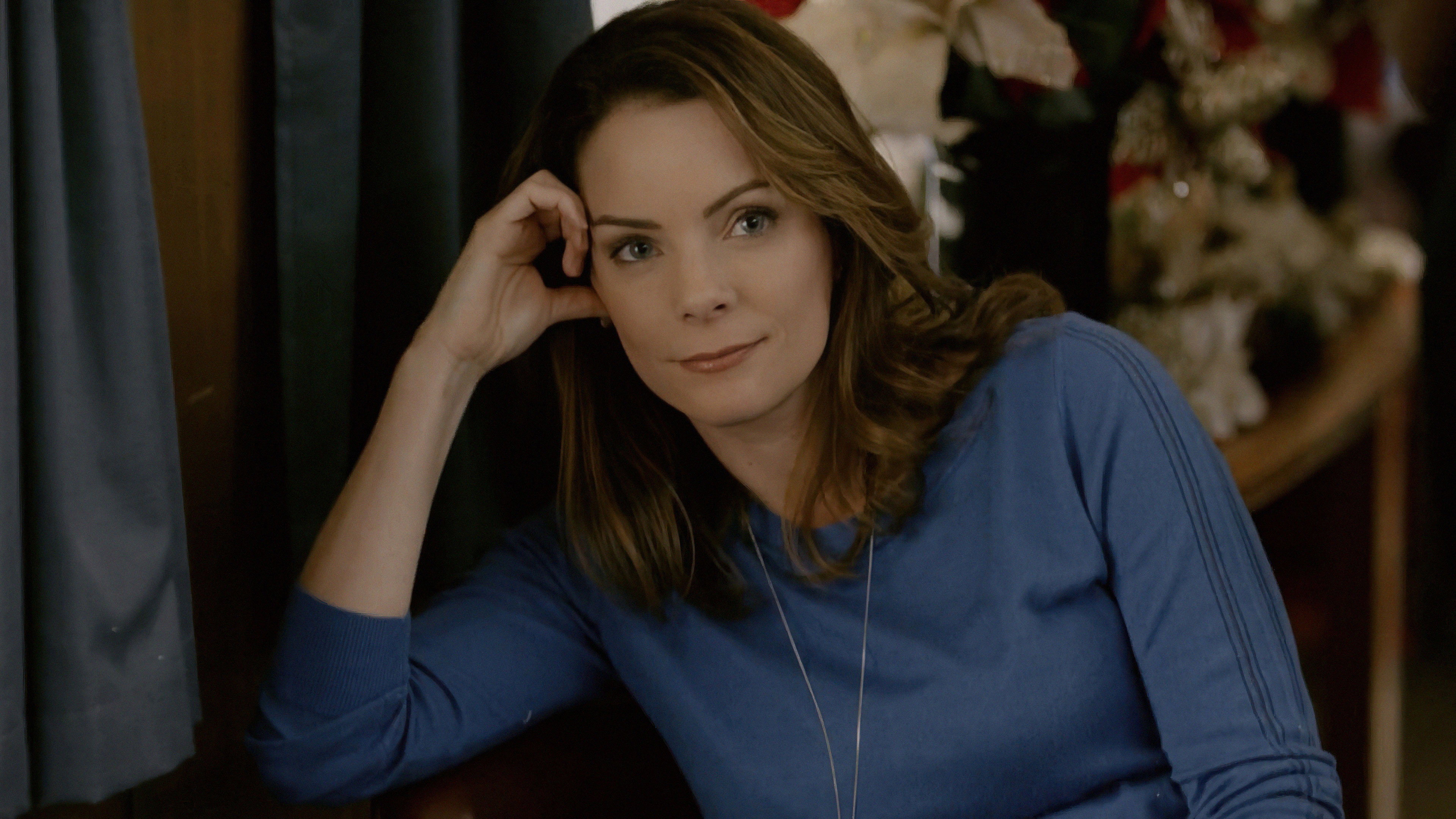 The Christmas Train (2017) — still 12