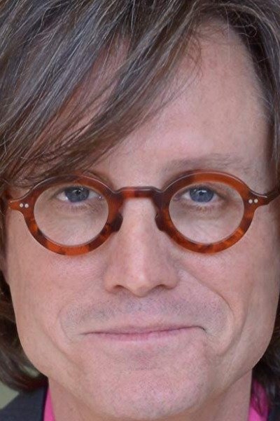 et billede af Greg Cope White